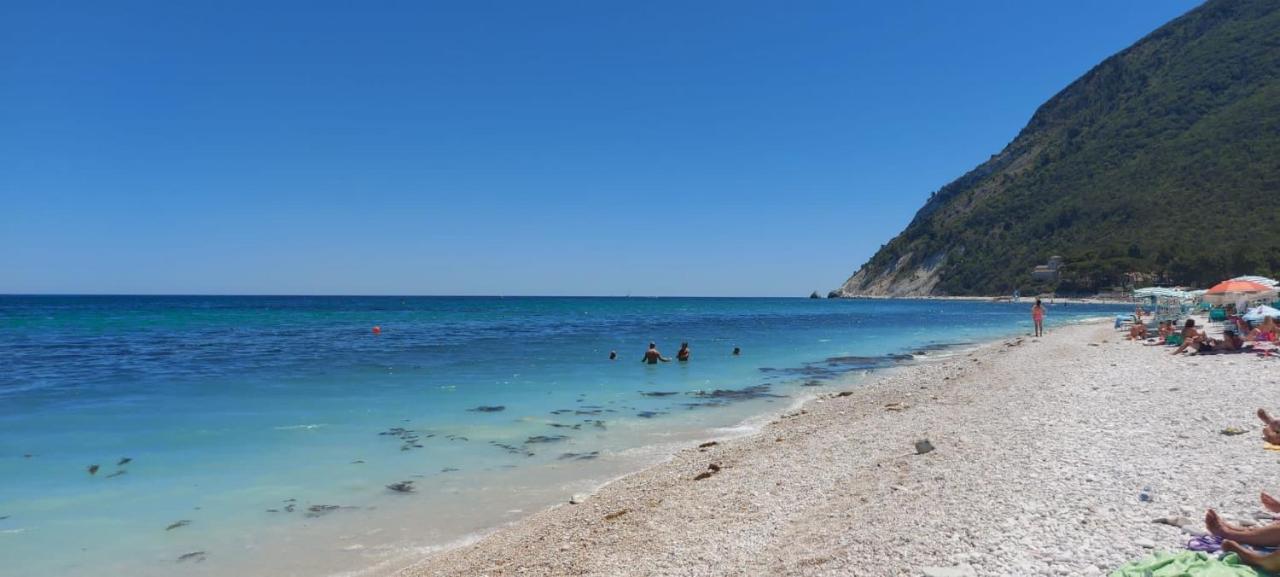 B&B Villa Fioreconero Montacuto Eksteriør bilde