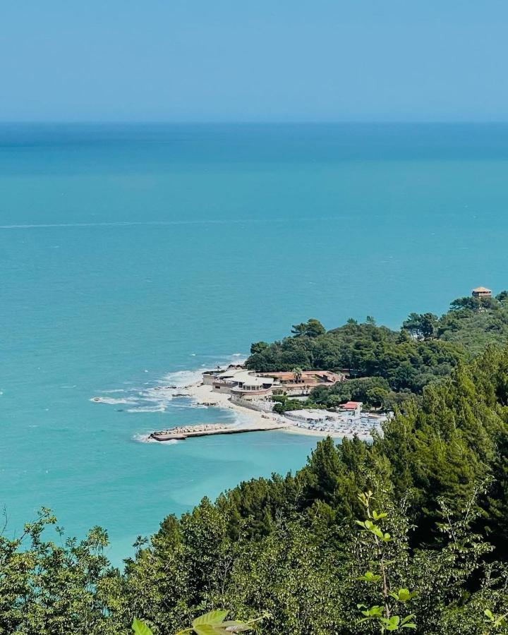 B&B Villa Fioreconero Montacuto Eksteriør bilde